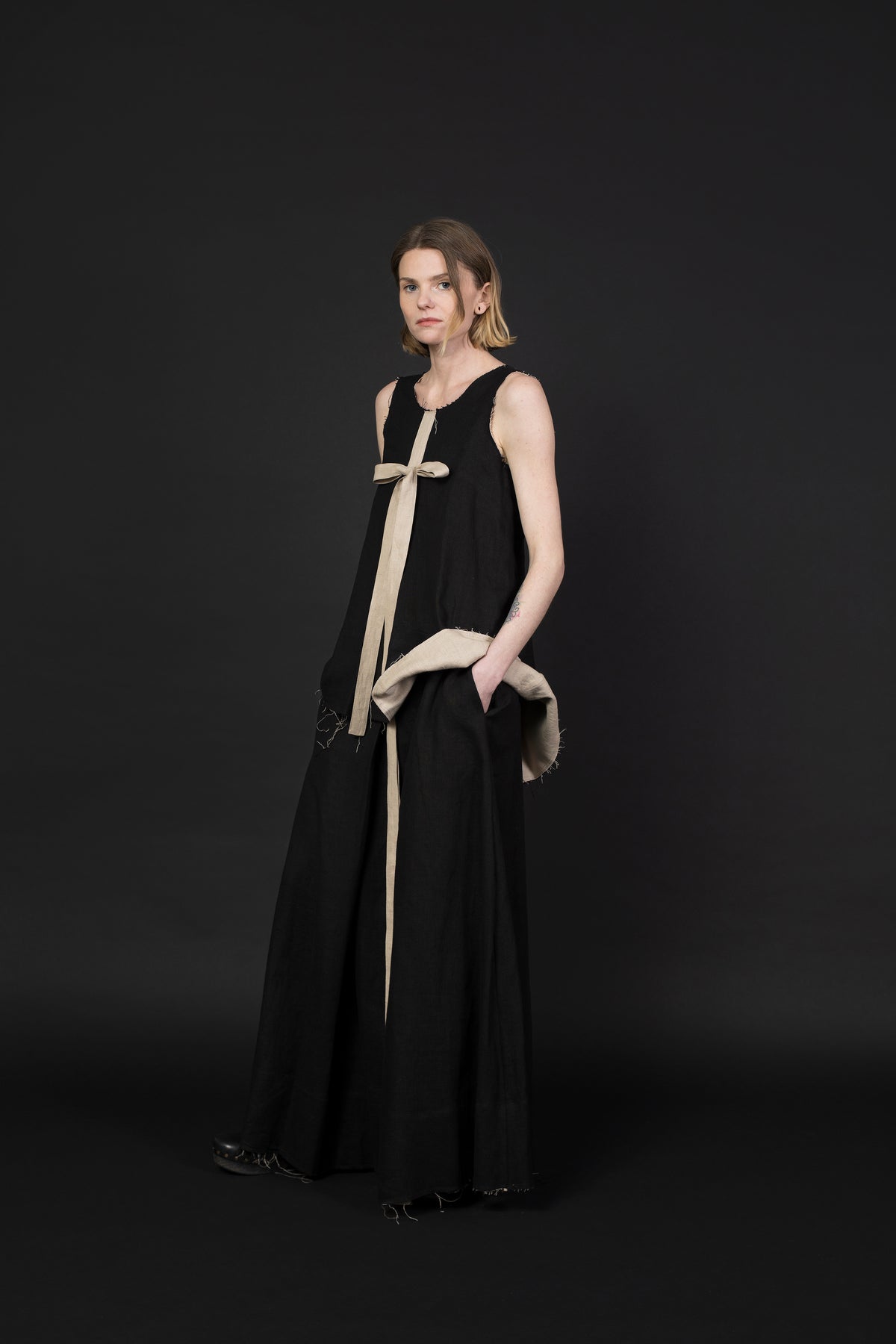 LINEN SKIRT WITH STRAPS