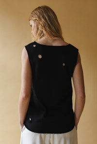 GRUNGE STYLE TOP WITH HOLES