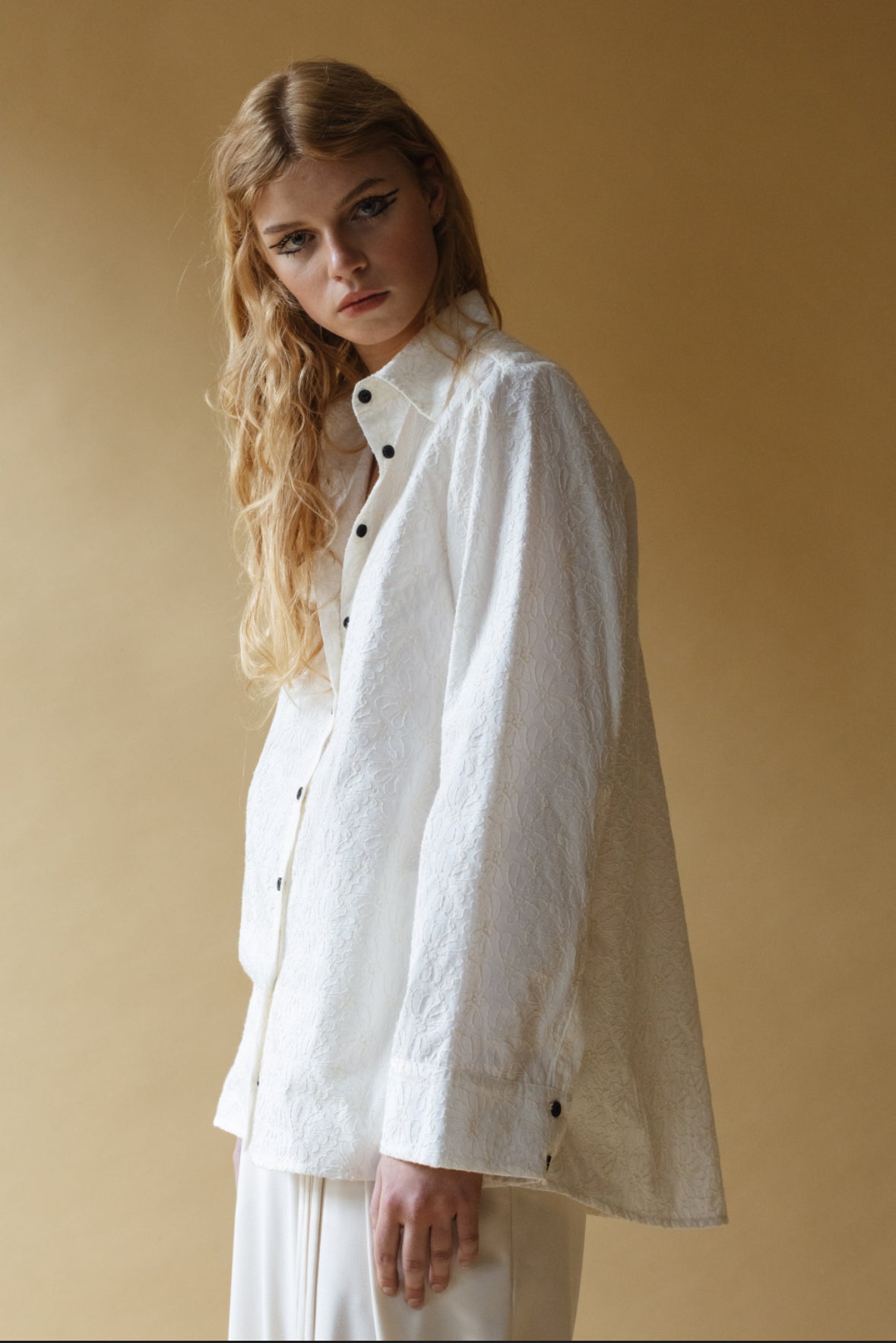 EMBROIDERED SHIRT