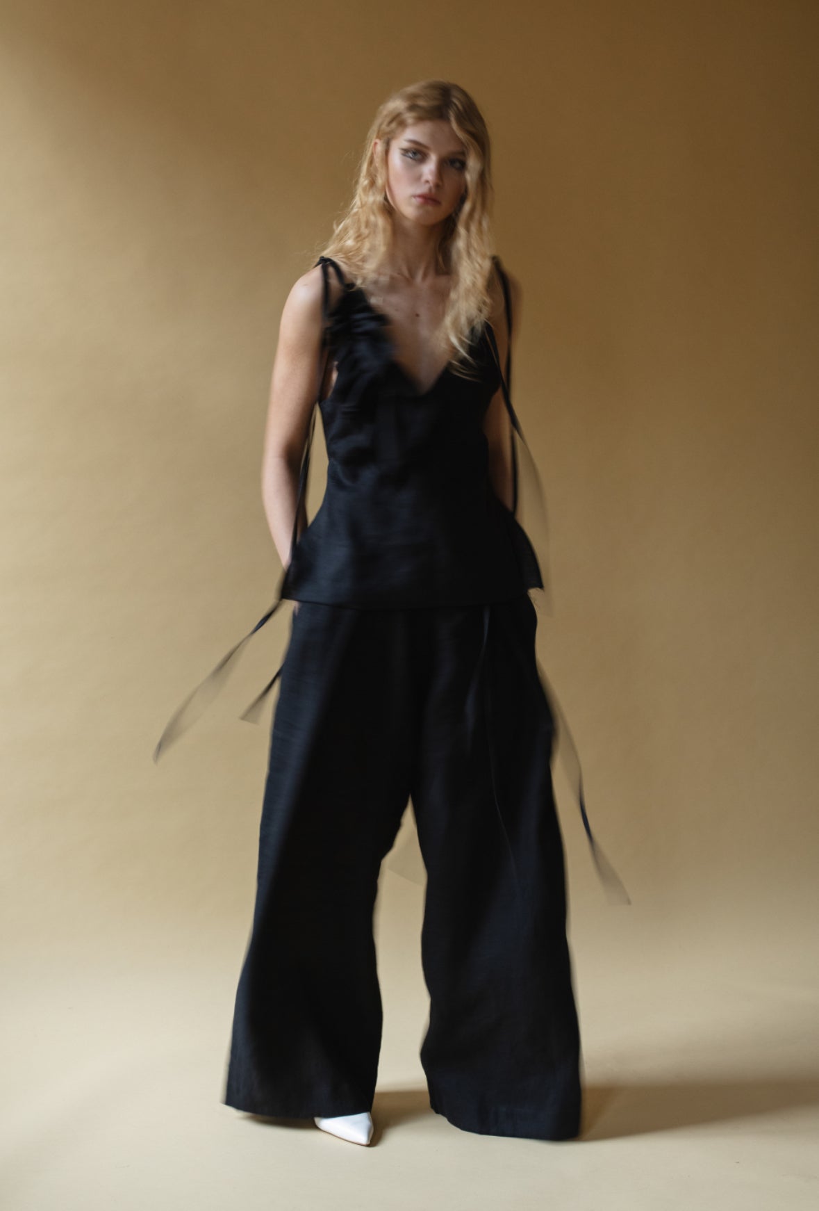 LINEN TROUSERS