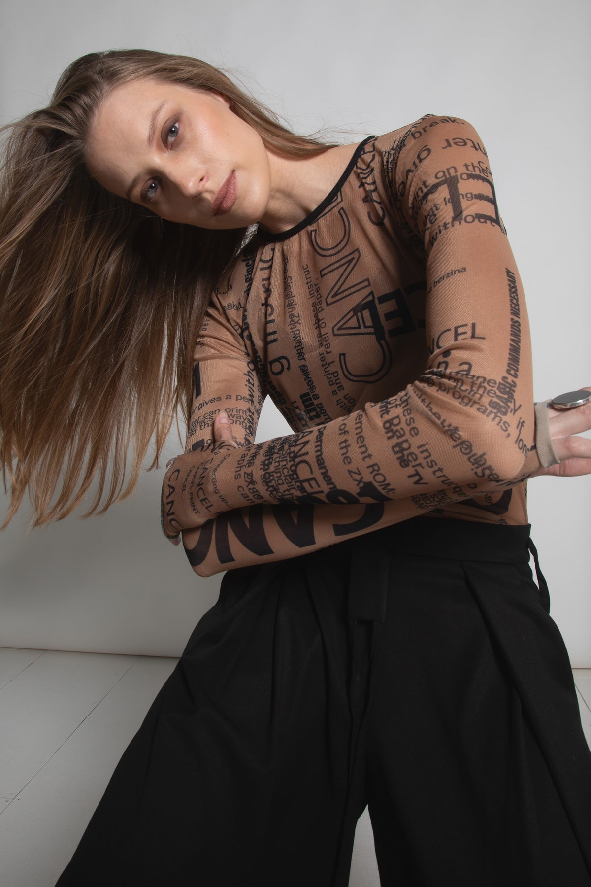 CANCEL/PRINT BEIGE TOP