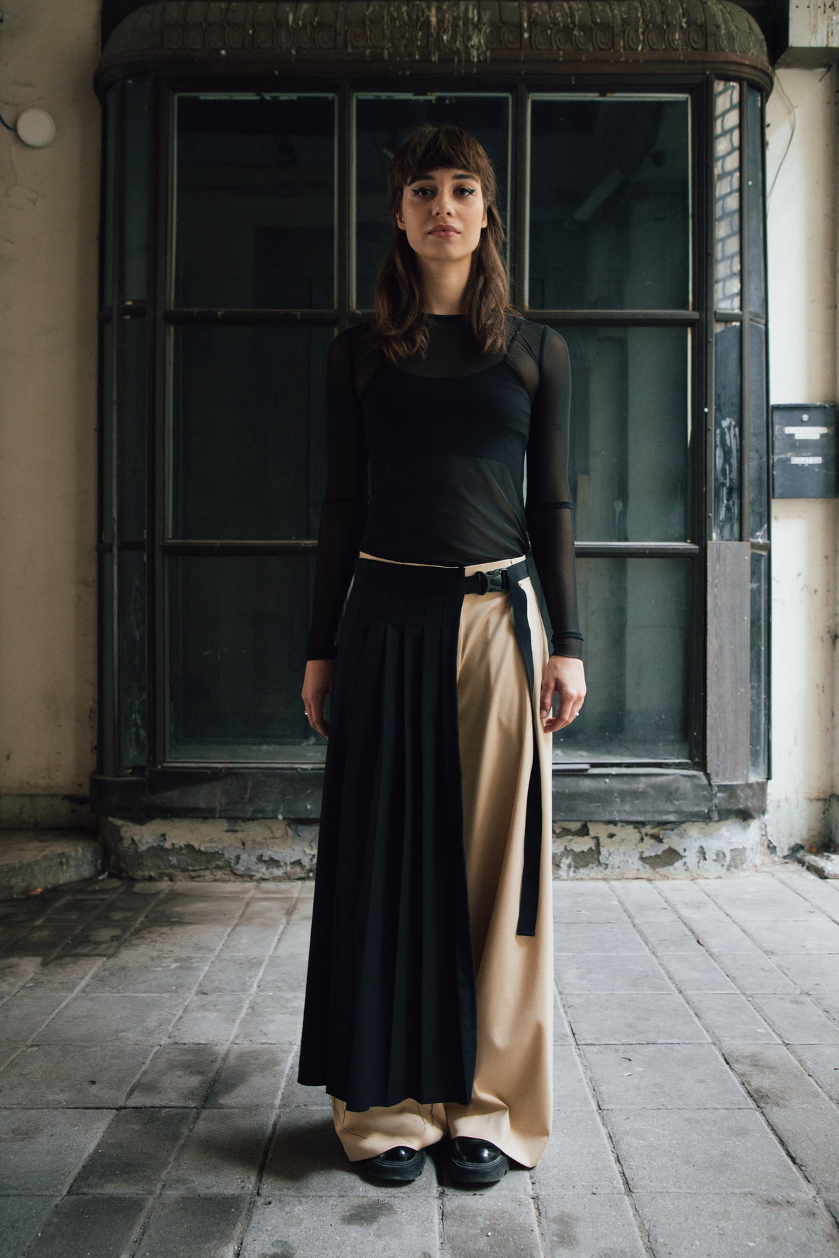 PLEATED APRON