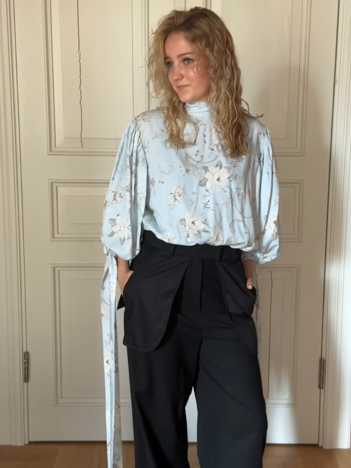 BLOUSE WITH FLOWER PATTERN