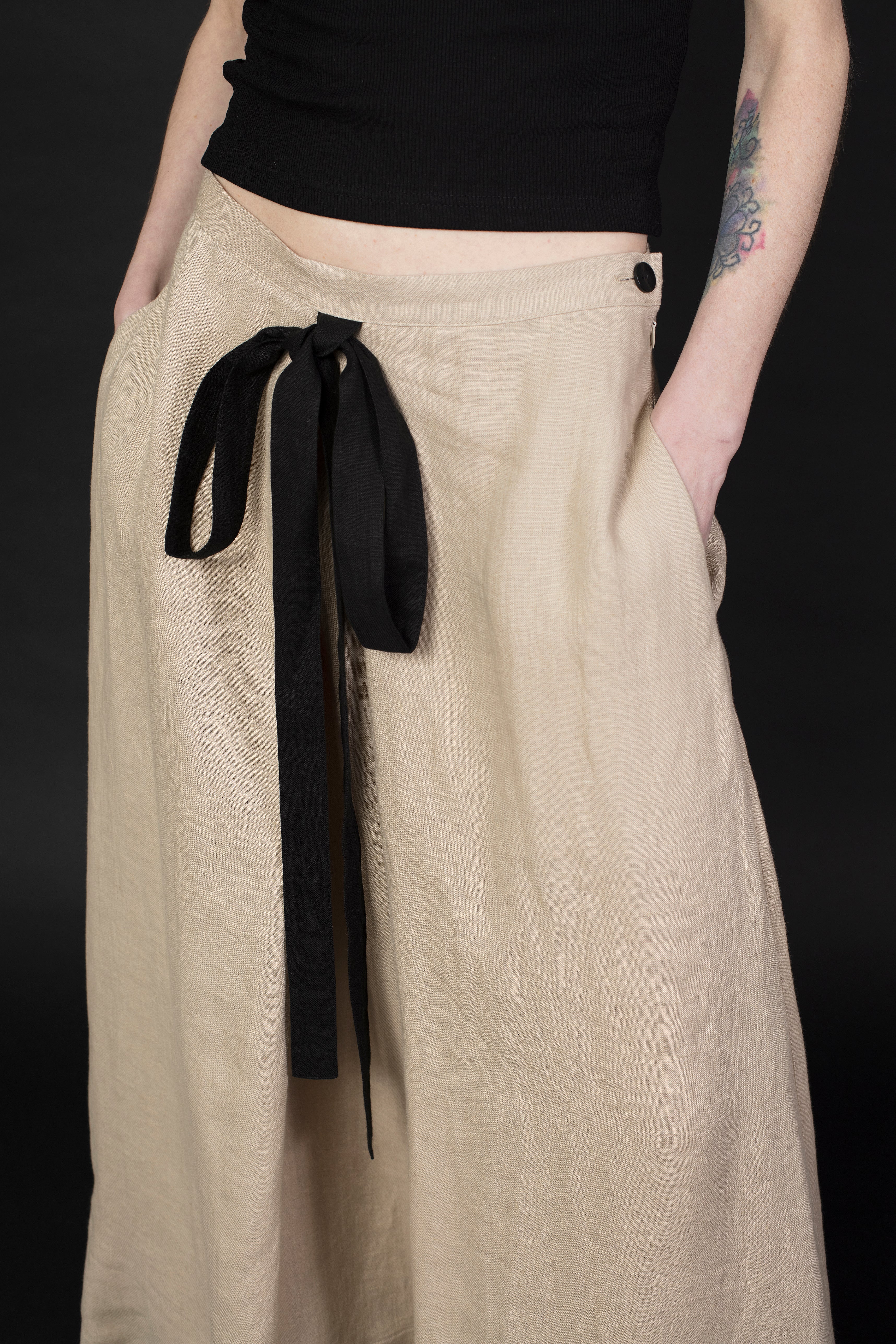 LINEN SKIRT WITH STRAPS