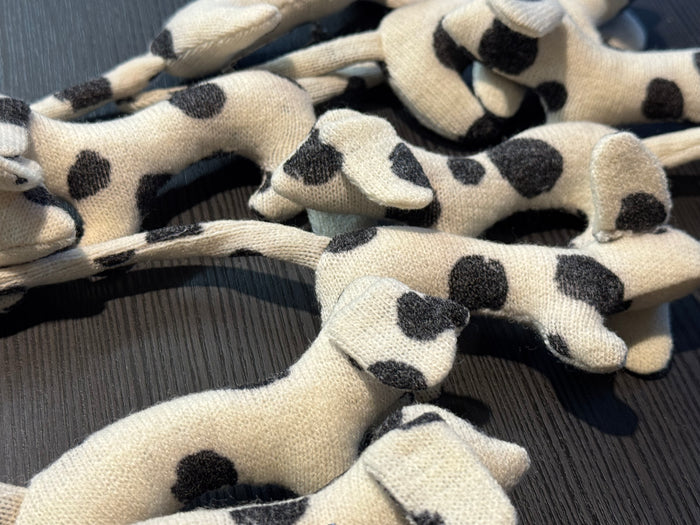 DOTTED MINI GUNĀRS BROOCH