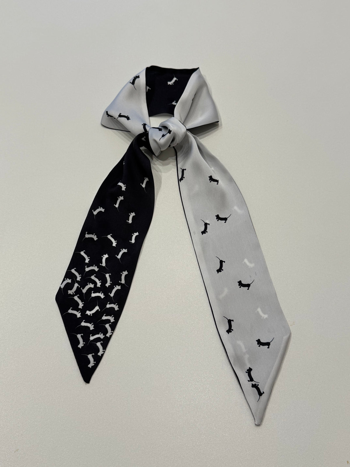 BLACK&WHITE SCARF